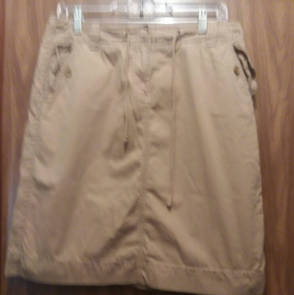 Cargo skirt NWOT